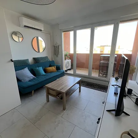 Studio Renove Avec Parking Et Climatisation Pour 2 Personnes - Fr-1-749-71 شقة *